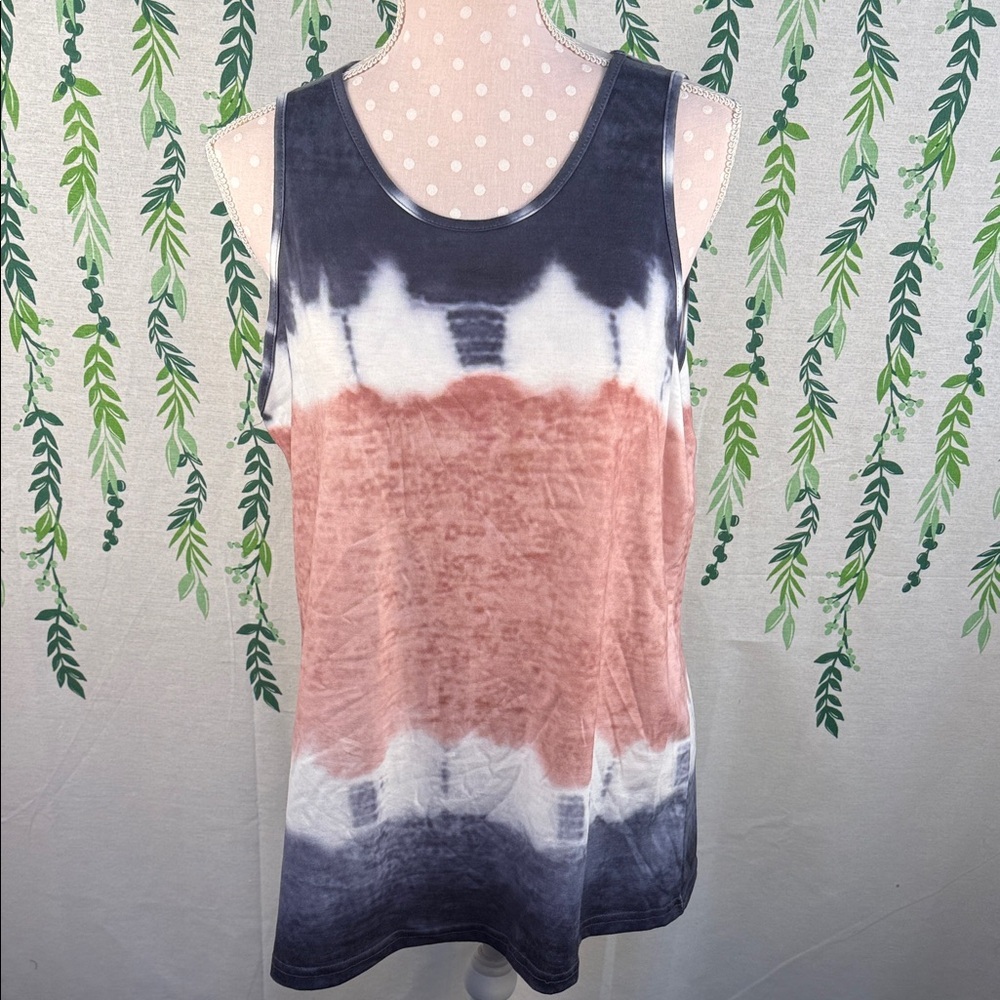 Stylish Tie-Dye Tank Top - Red, White, and Blue D3